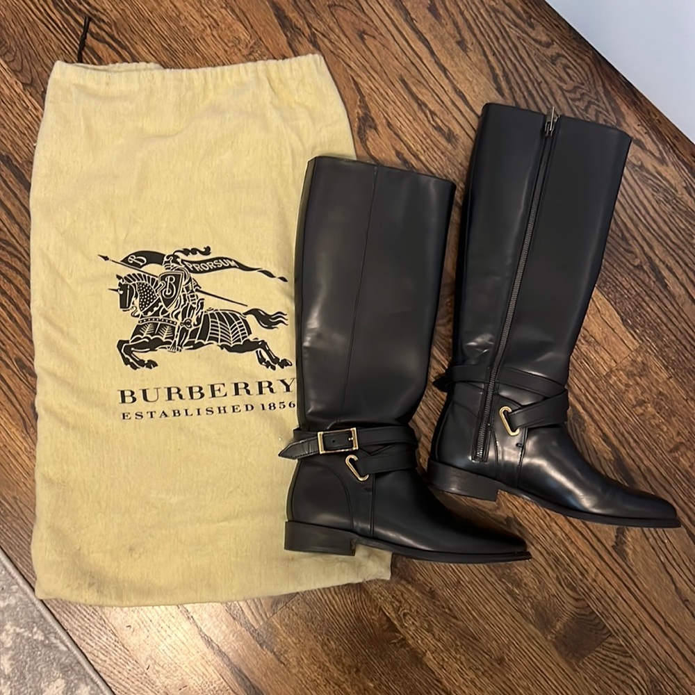 BURBERRY BOOTS